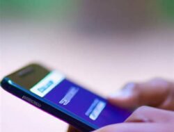 The Pros and Cons of Mobile Banking for Small Businesses